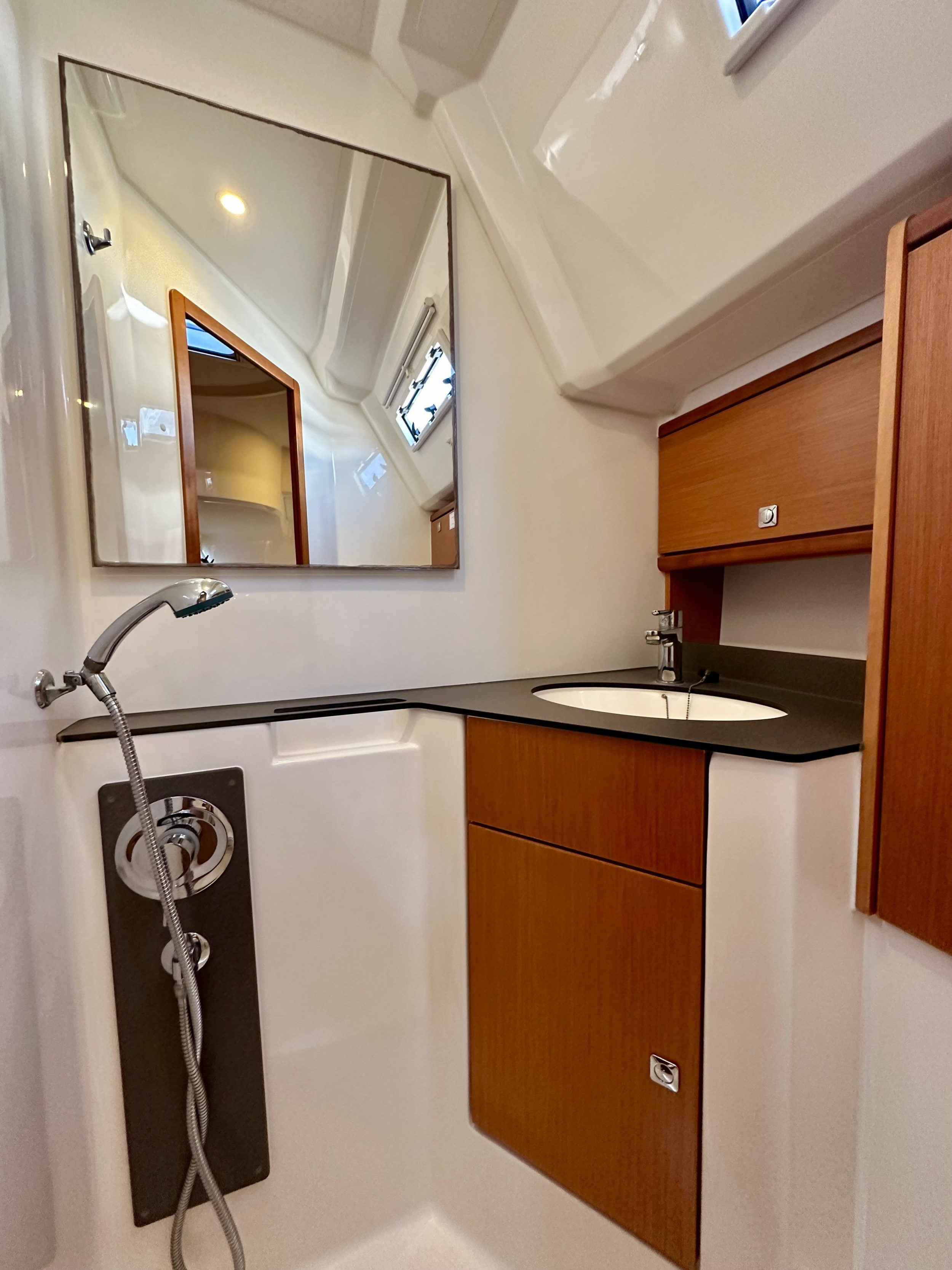 Bavaria Cruiser 46 — photo 8