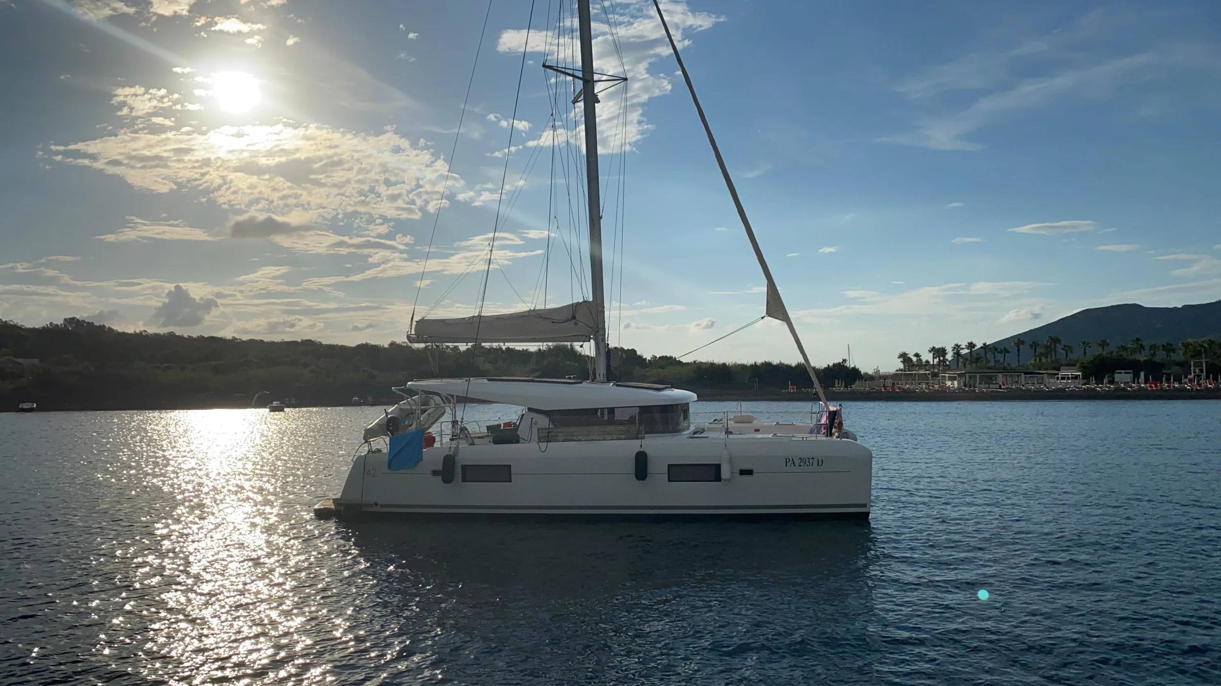 Lagoon 42 (MAGAN 1 - PANNELS)  - 3