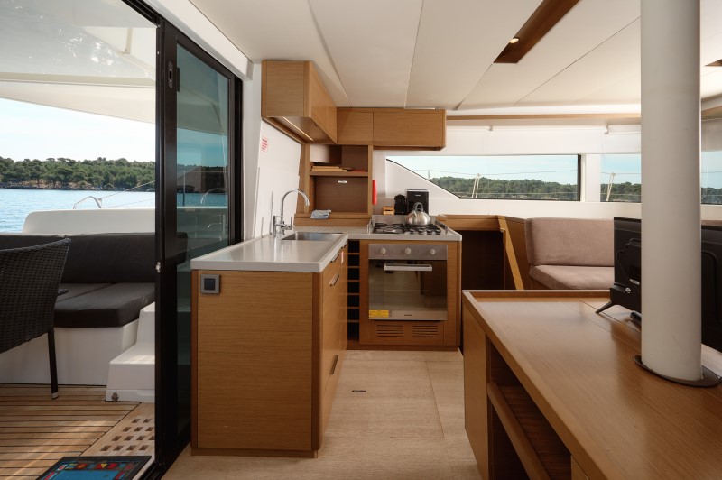 Lagoon 50 — photo 15