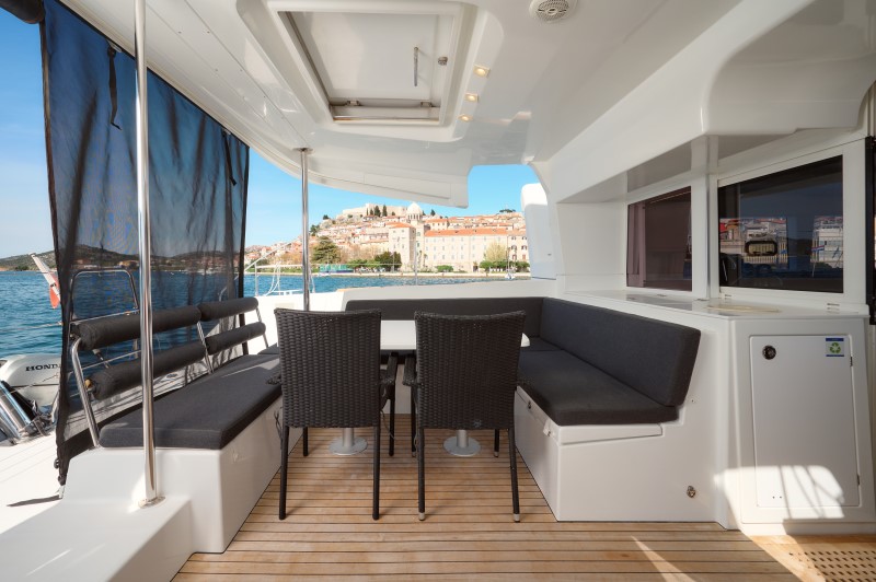 Lagoon 450 — photo 7