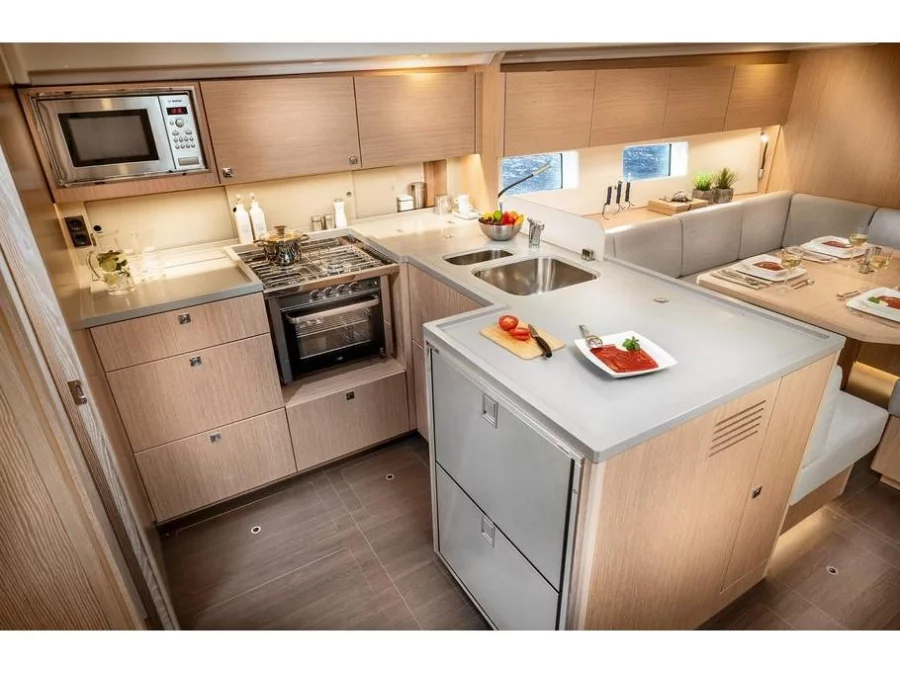 Bavaria C50 (Vela) Interior image - 15