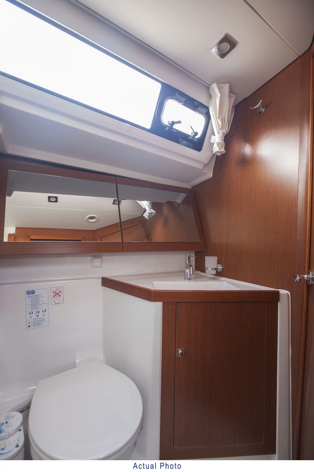 Oceanis 41 (Kino) Aft WC - 8