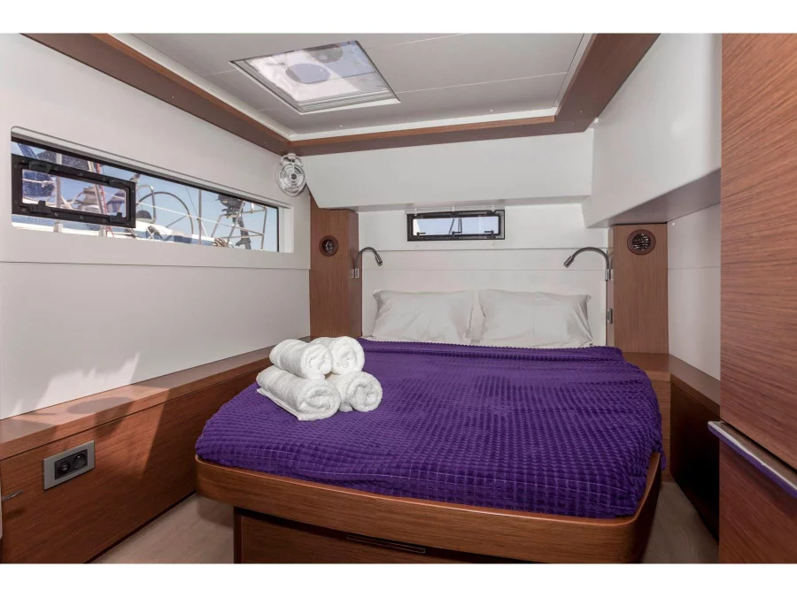 Lagoon 46 AC&GEN/ WM/ CAM/ WI-FI (Latria) Interior image - 11