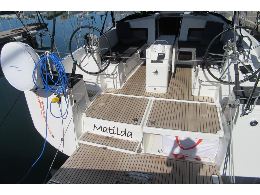 Main image - 0