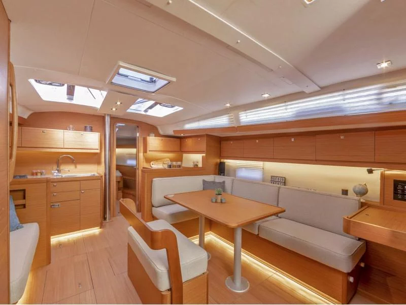 Dufour 430 Grand Large (Akira) Interior image - 1
