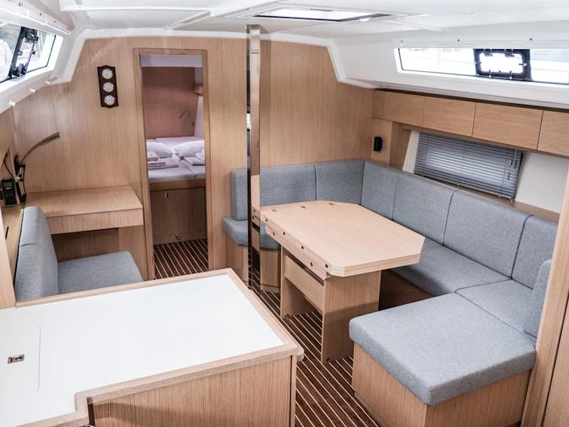Bavaria C42 (ARUNA) Interior image - 4