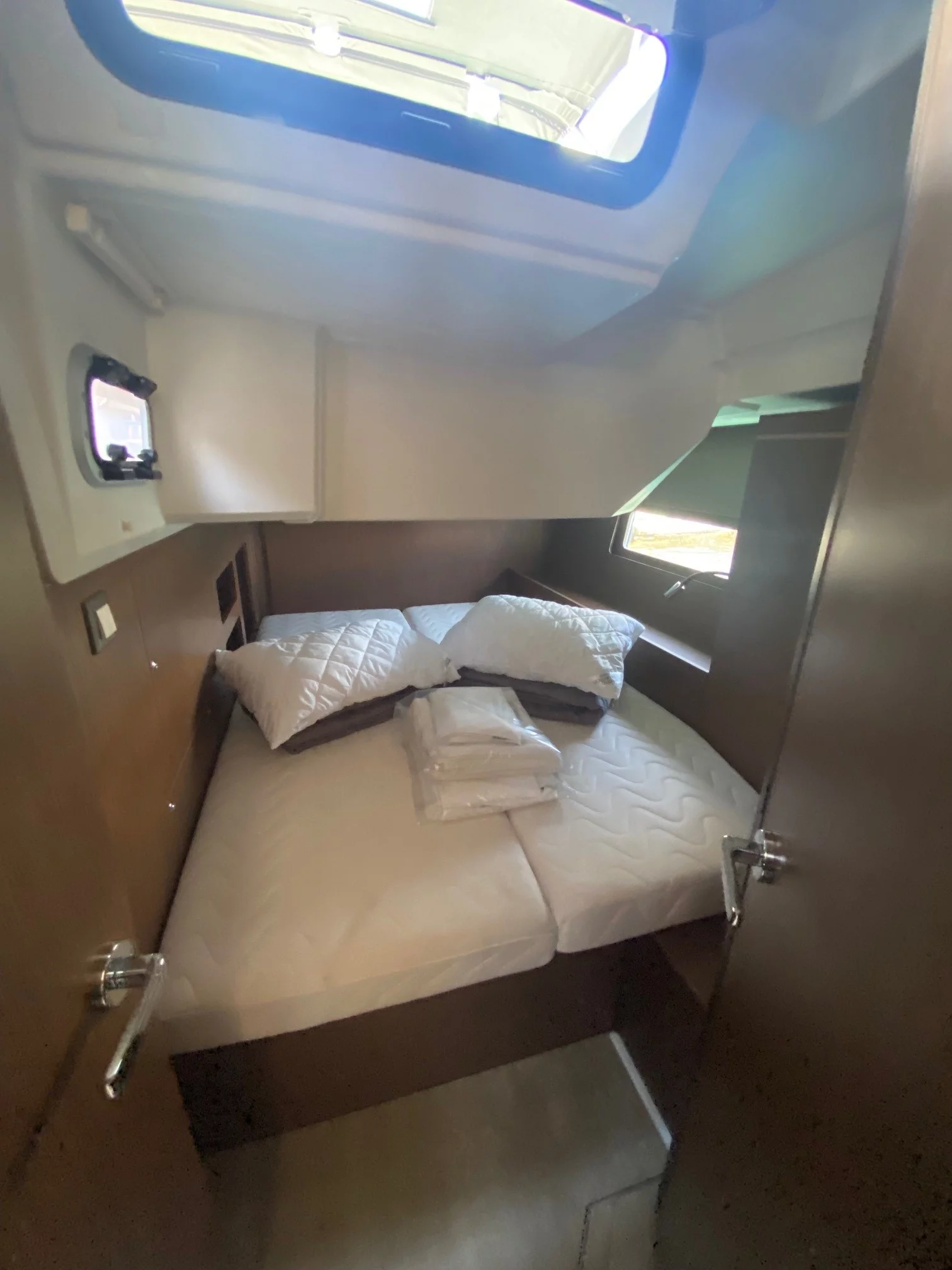 Oceanis 46.1 (4/4) (Joanna)  - 12