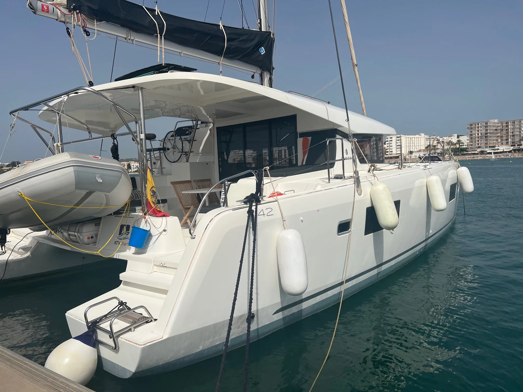 Lagoon 42 (Mares) Main image - 0