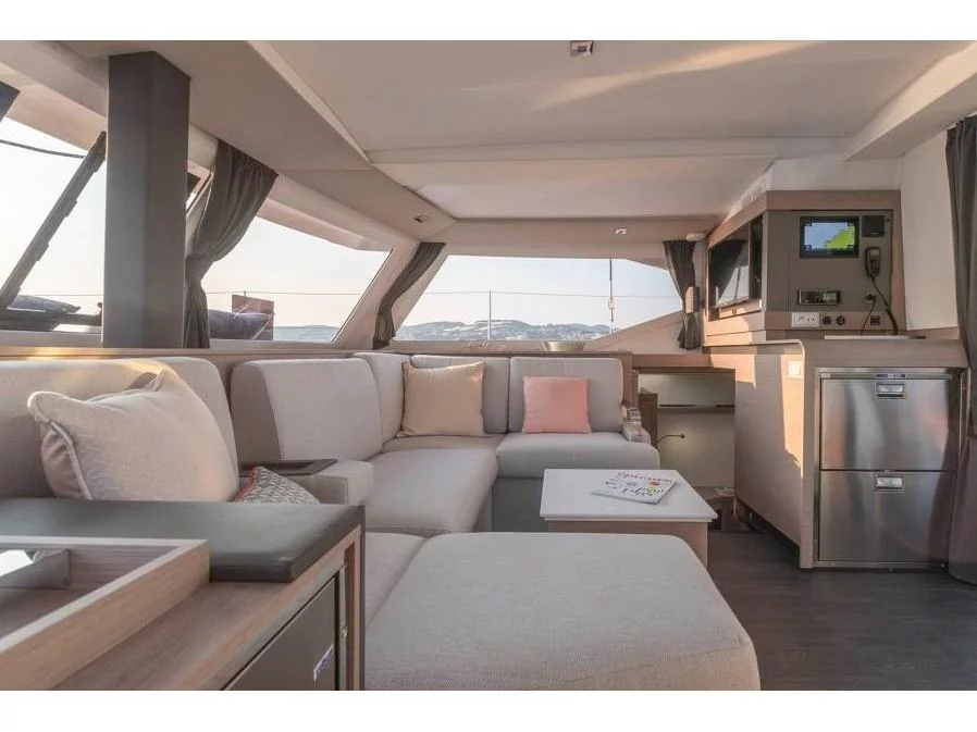 Isla 40 (Vetrohod) Interior image - 4