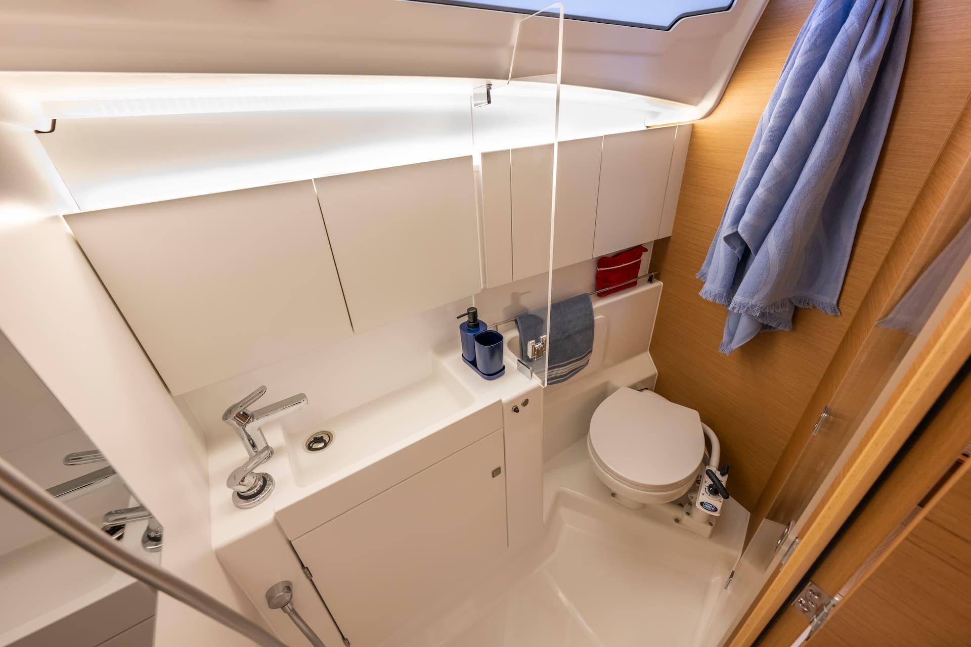 Sun Odyssey 415 — photo 4