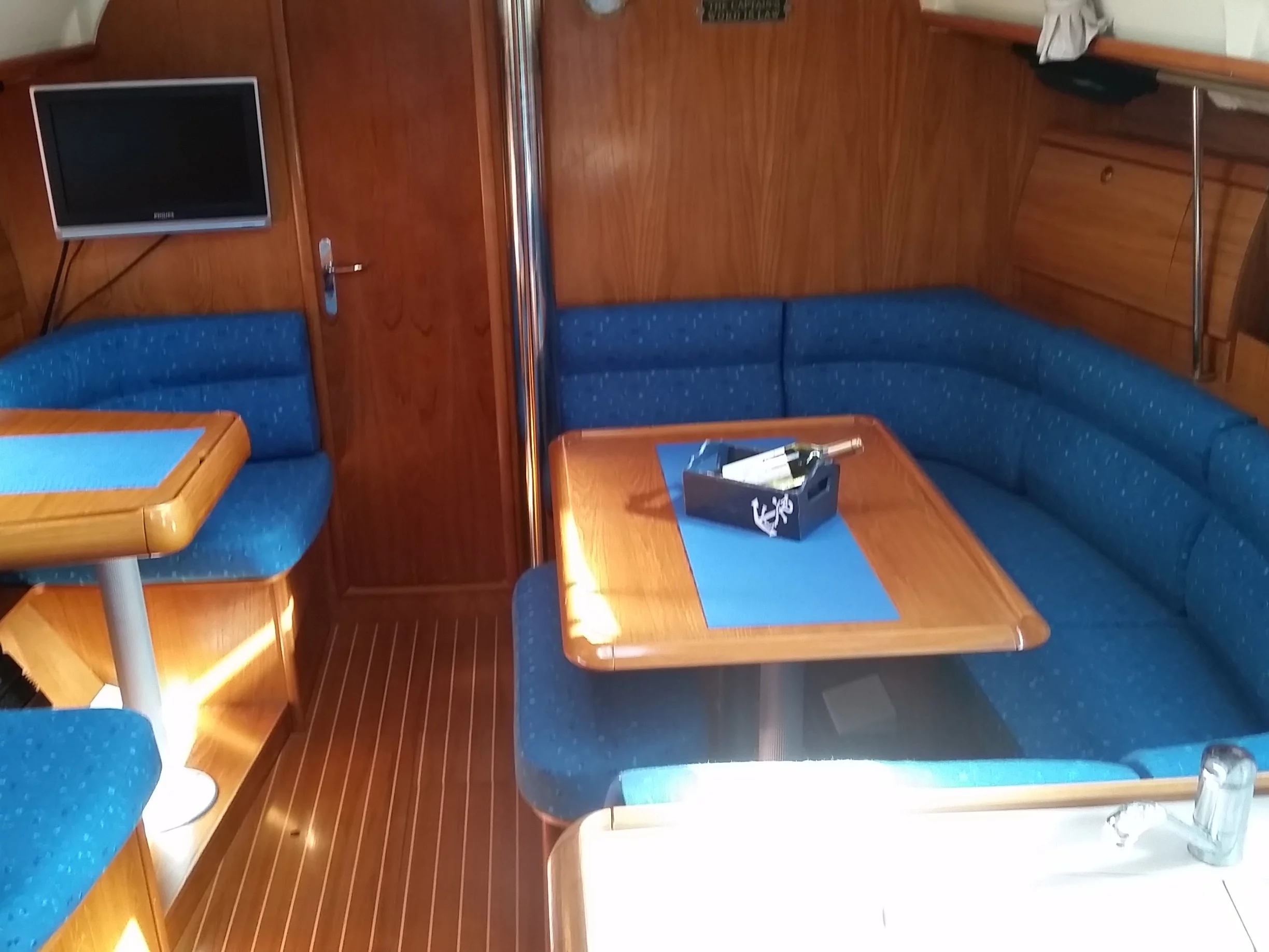 Sun Odyssey 40 (Cingene) Interior image - 4