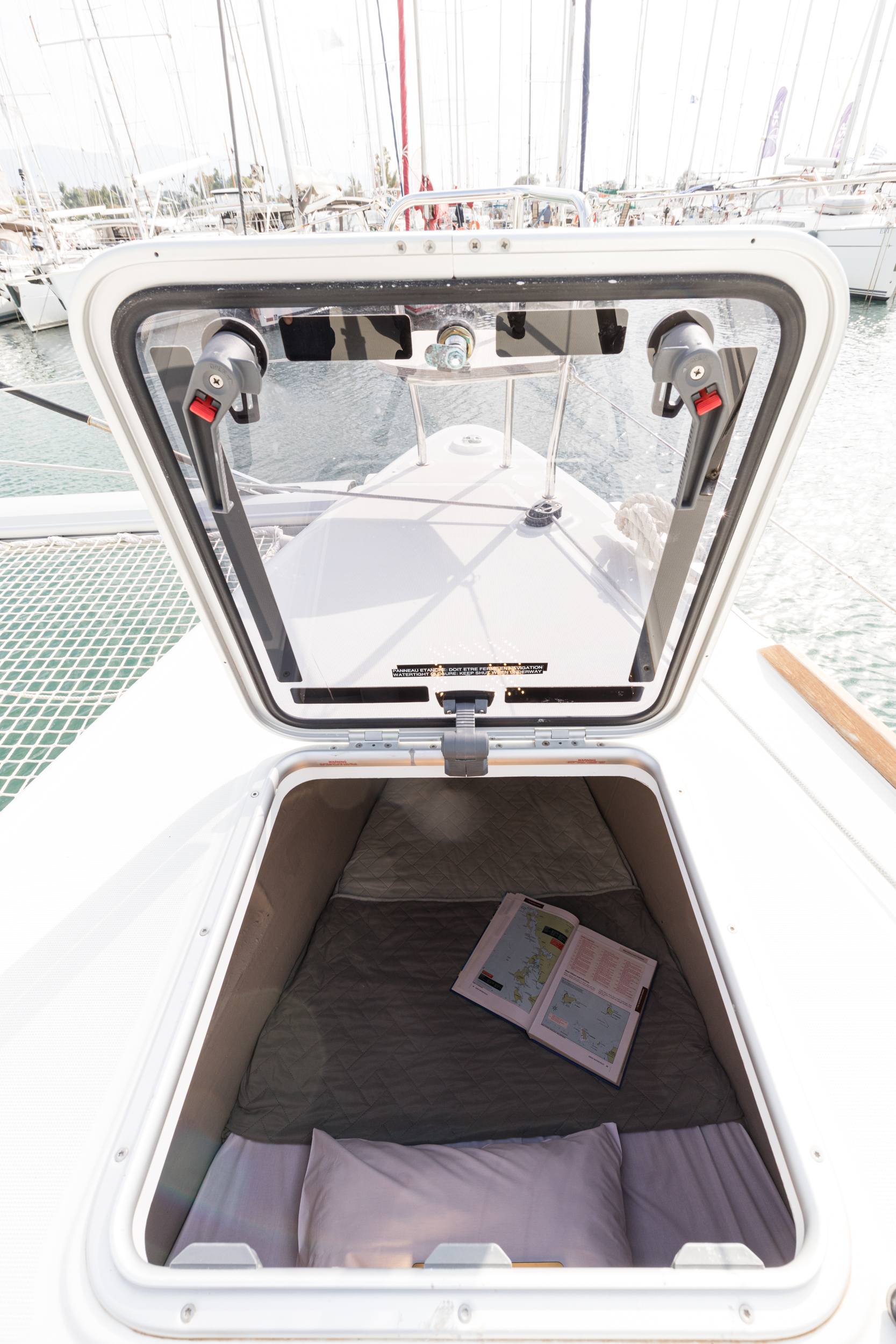 Photo #7 - Lagoon 450 Flybridge (Myrto |, Gen, Watermaker, 12 pax) en Athènes - 11858