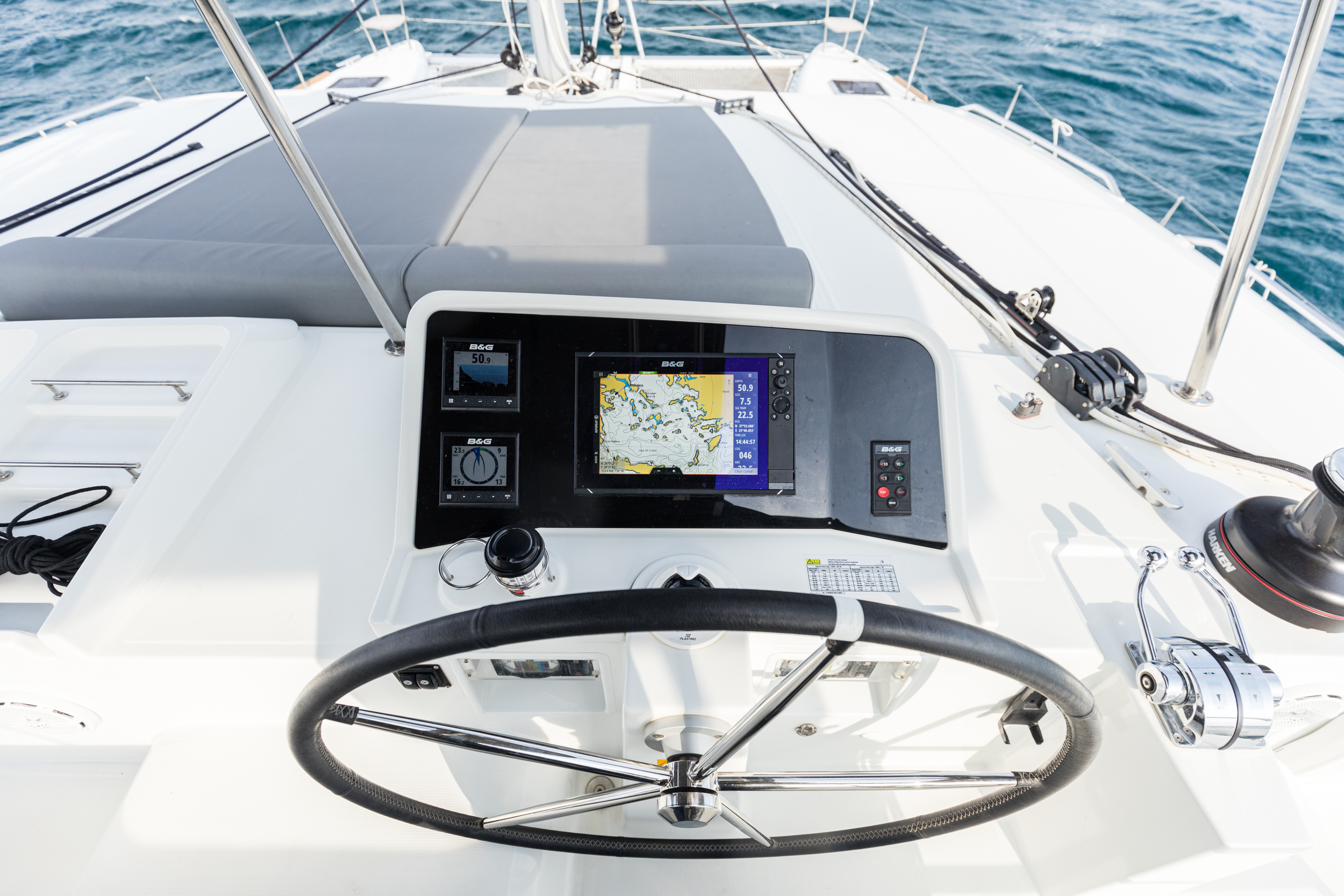 Photo #8 - Lagoon 450 Flybridge (Myrto |, Gen, Watermaker, 12 pax) en Athènes - 11858