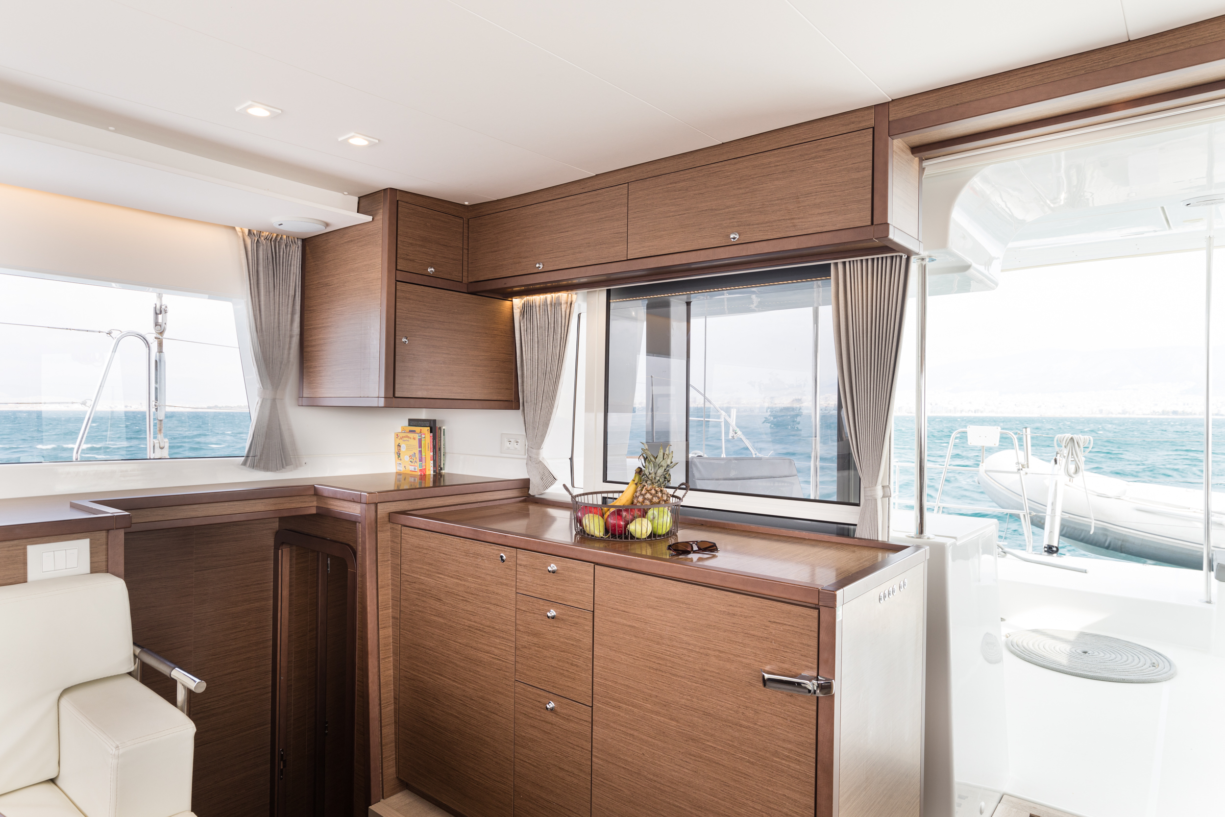 Photo #17 - Lagoon 450 Flybridge (Myrto |, Gen, Watermaker, 12 pax) en Athènes - 11858