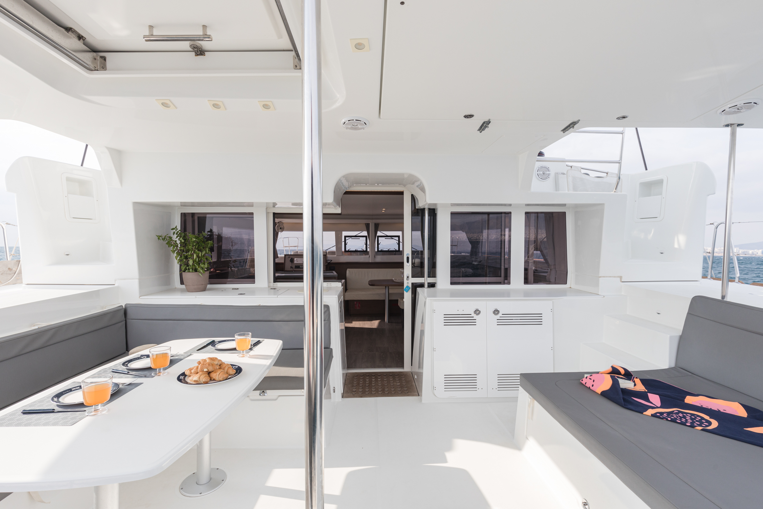 Photo #20 - Lagoon 450 Flybridge (Myrto |, Gen, Watermaker, 12 pax) en Athènes - 11858