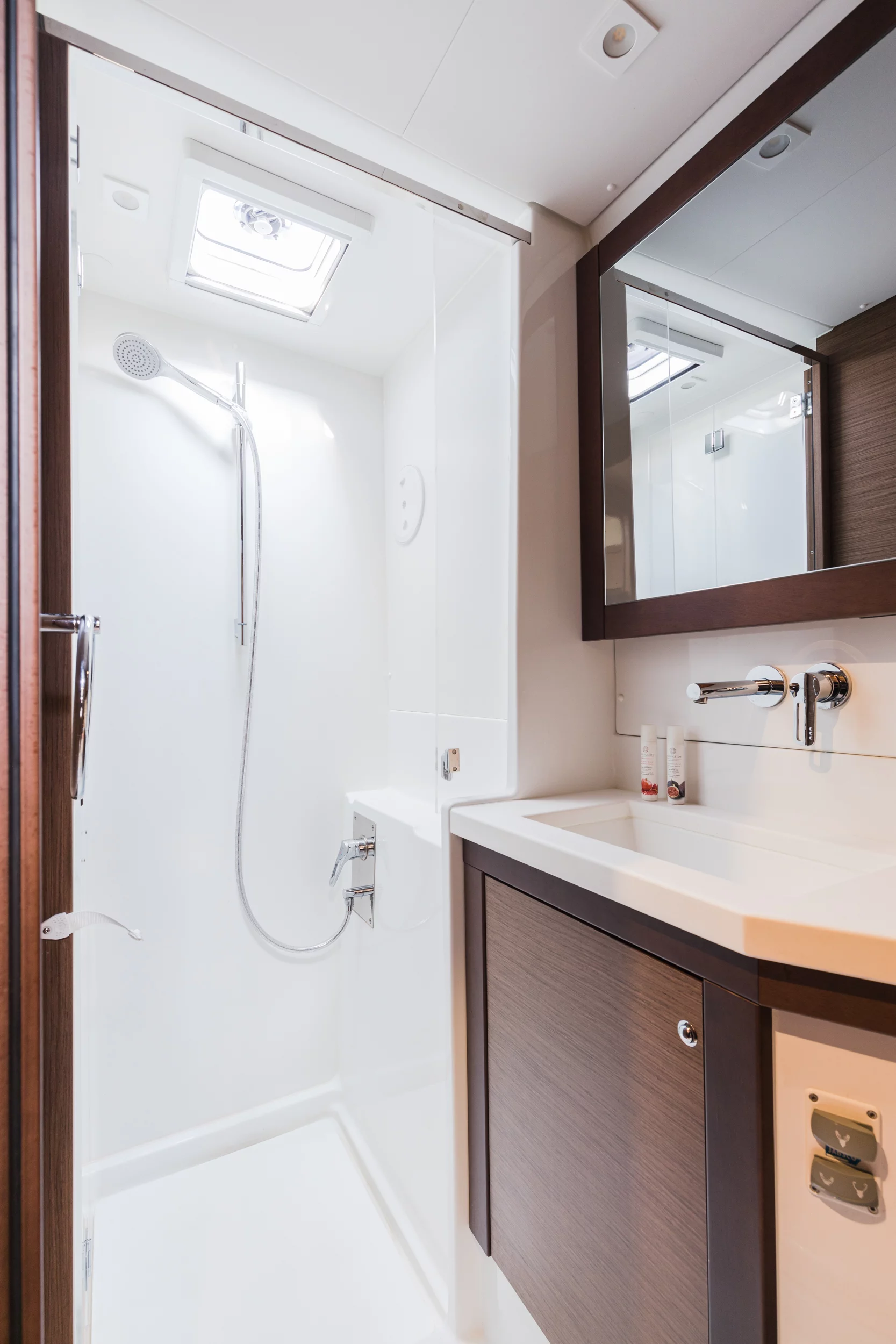 Lagoon 450 Flybridge (Myrto |, Gen, Watermaker, 12 pax)  - 2