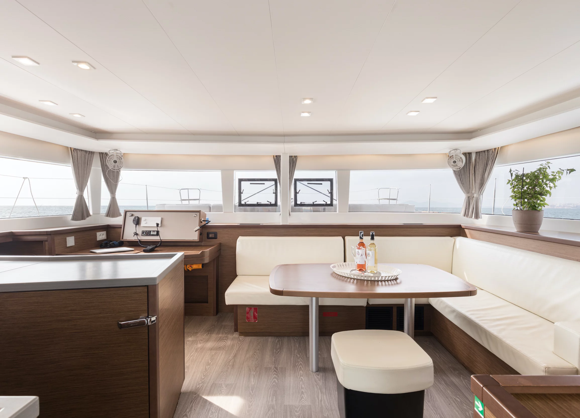 Lagoon 450 Flybridge (Myrto |, Gen, Watermaker, 12 pax)  - 4