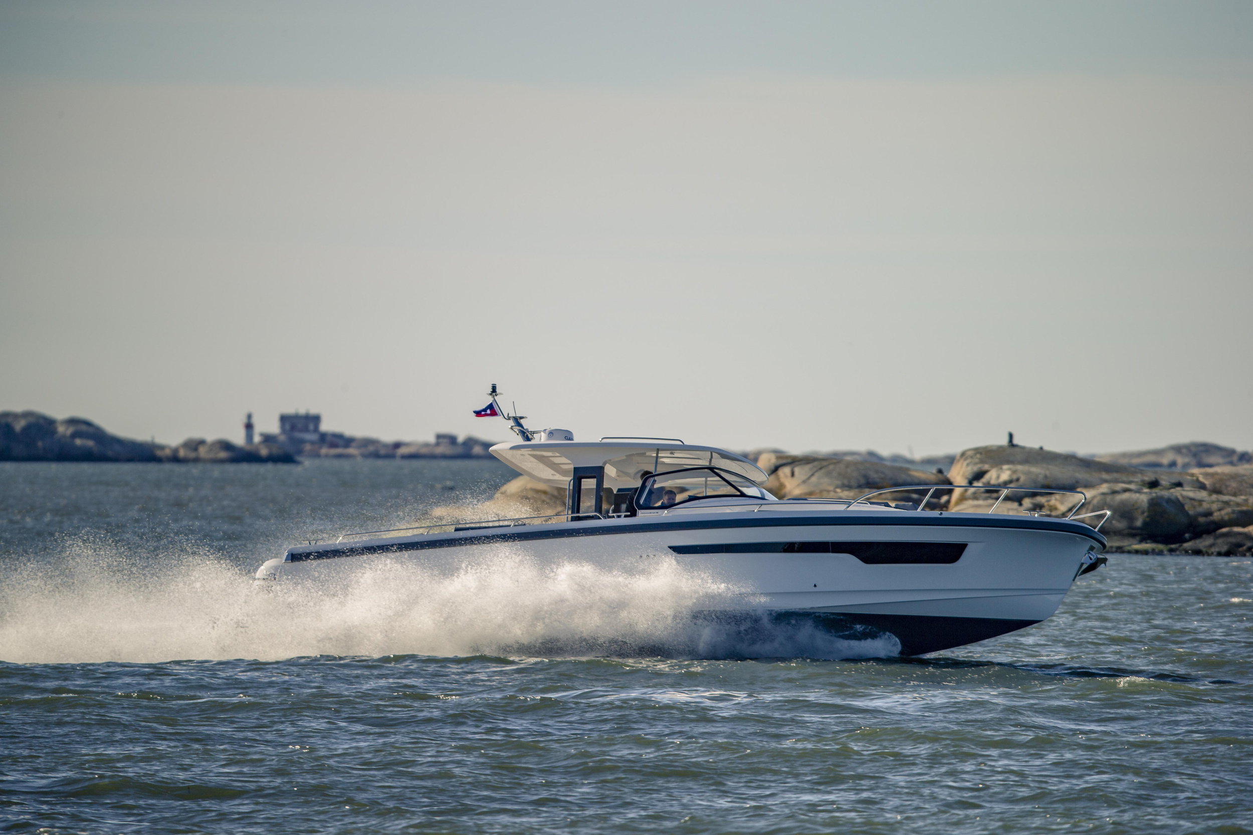 Nimbus Tender T11 — photo 66