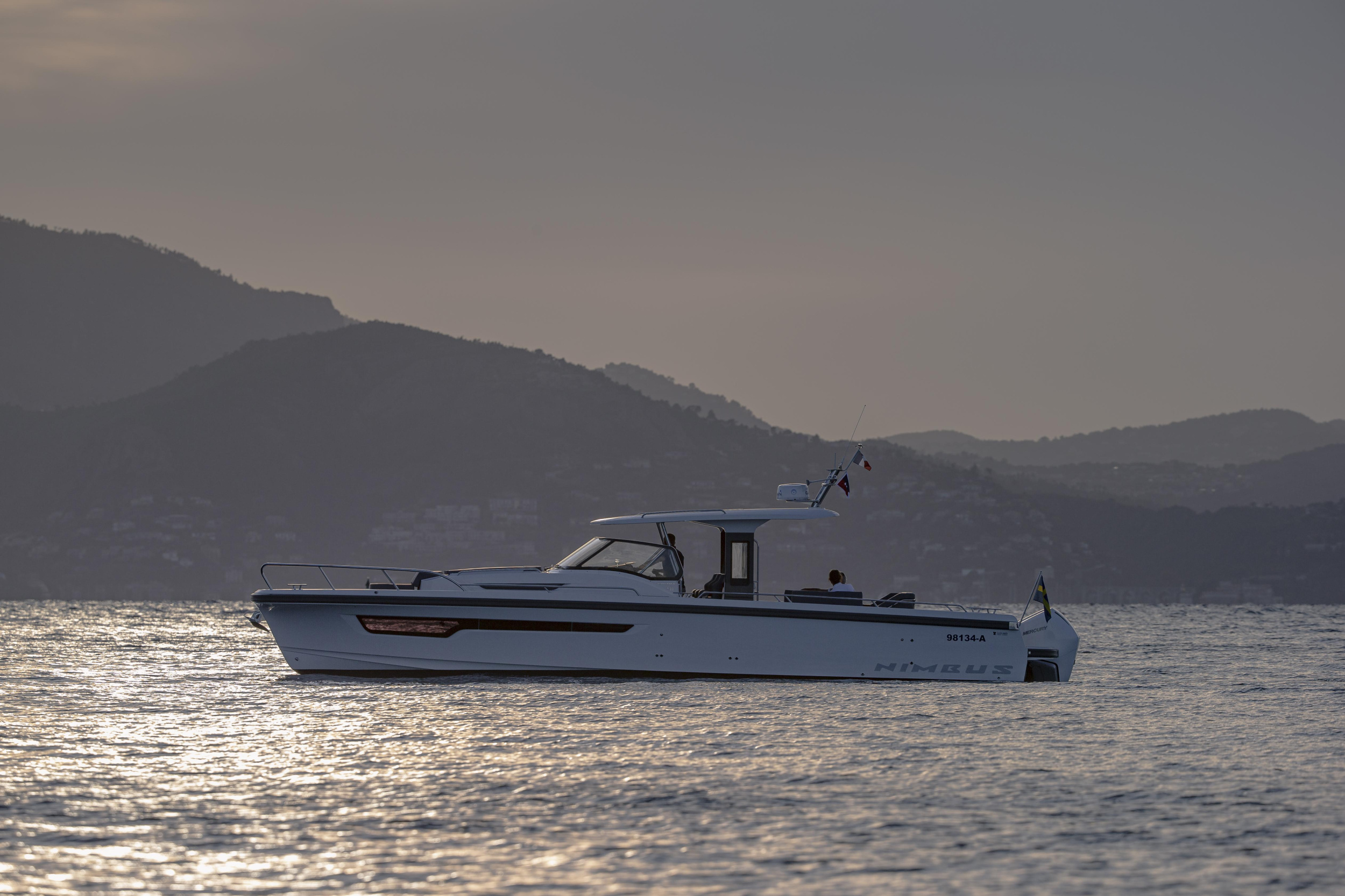 Nimbus Tender T11 — photo 122