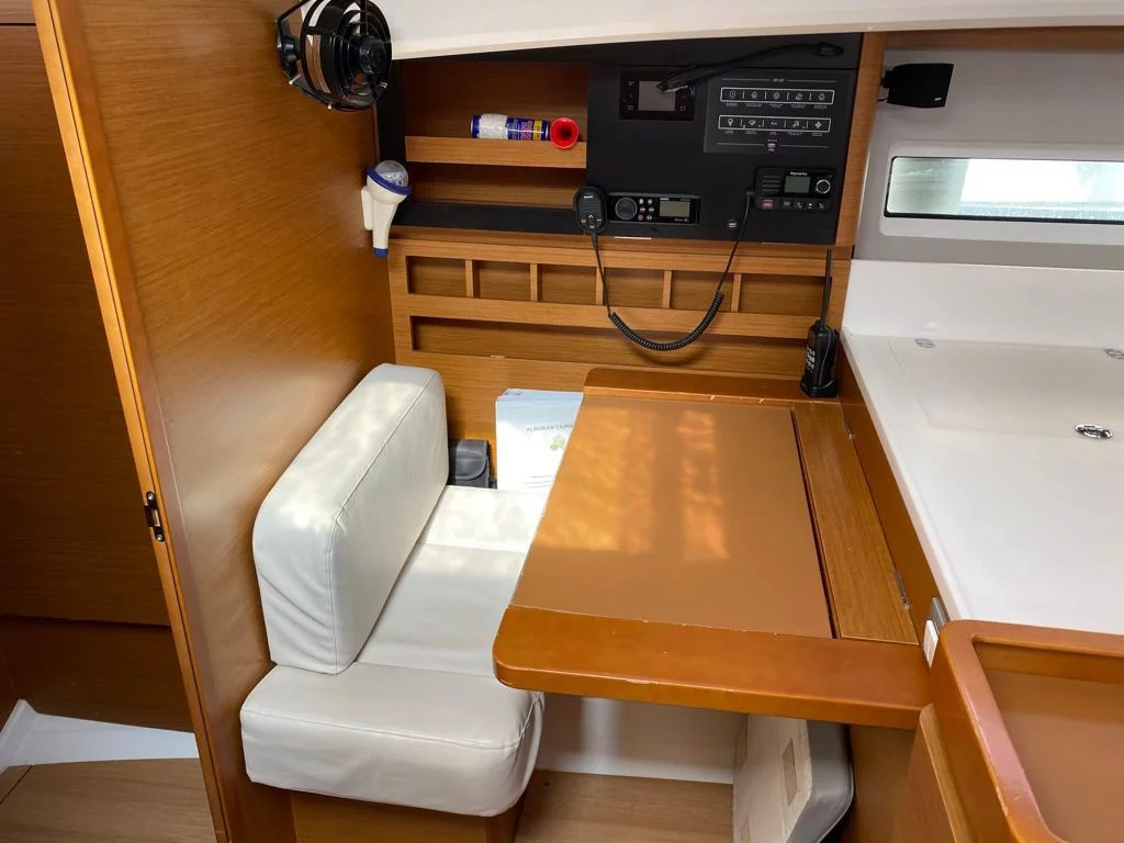Sun Odyssey 440 (Alboran Caipiroska (Majorca))  - 11