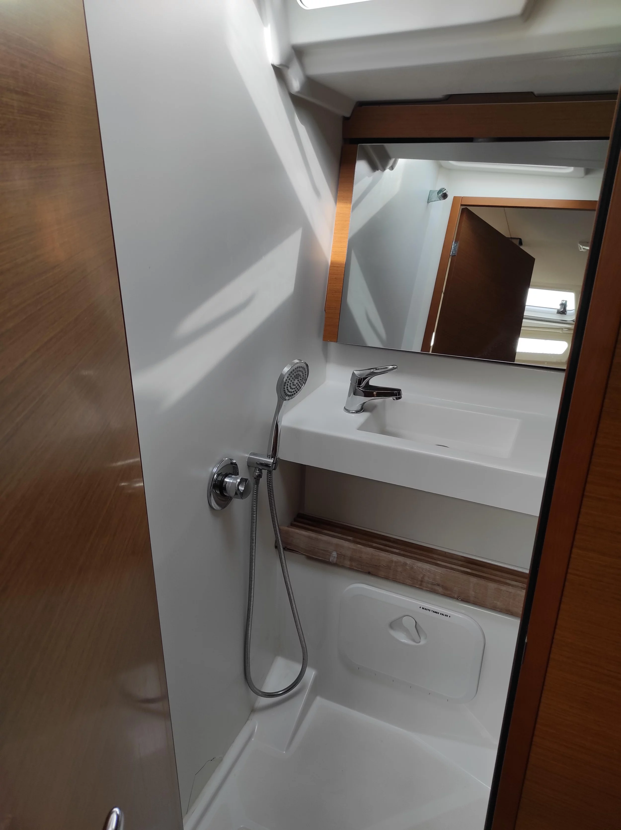Sun Odyssey 440 (Alboran Caipiroska (Majorca))  - 27
