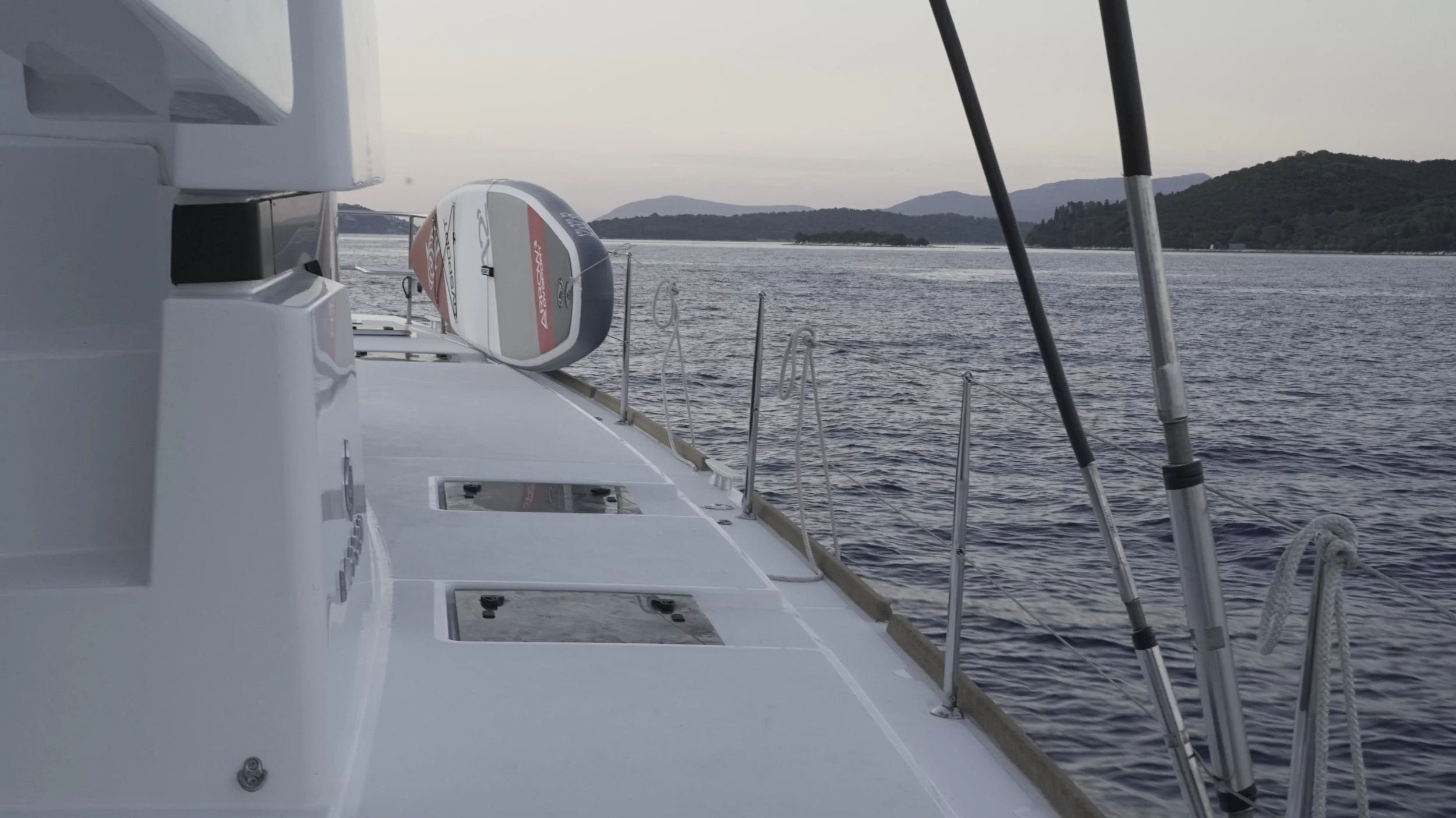 Lagoon 52 (Blue Velvet)  - 26