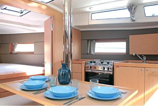 Oceanis 38.1 (FREEDOM Estartit)  - 18