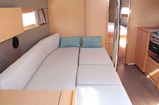 Oceanis 38.1 (FREEDOM Estartit)  - 19