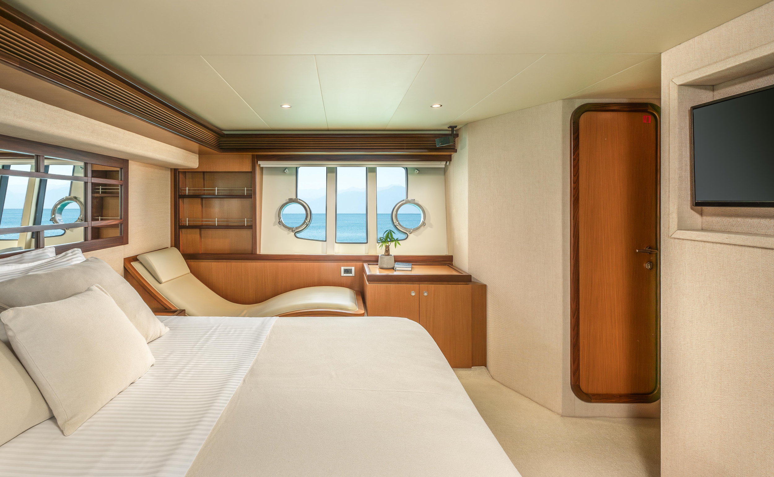 Ferretti 630 — photo 7
