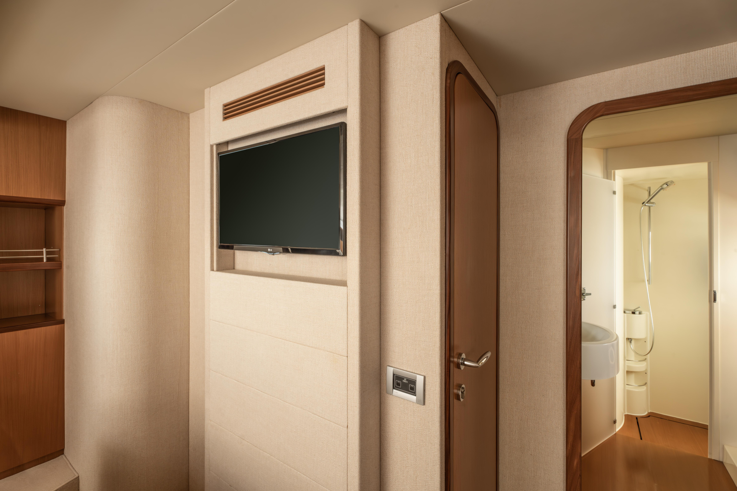 Ferretti 630 — photo 8