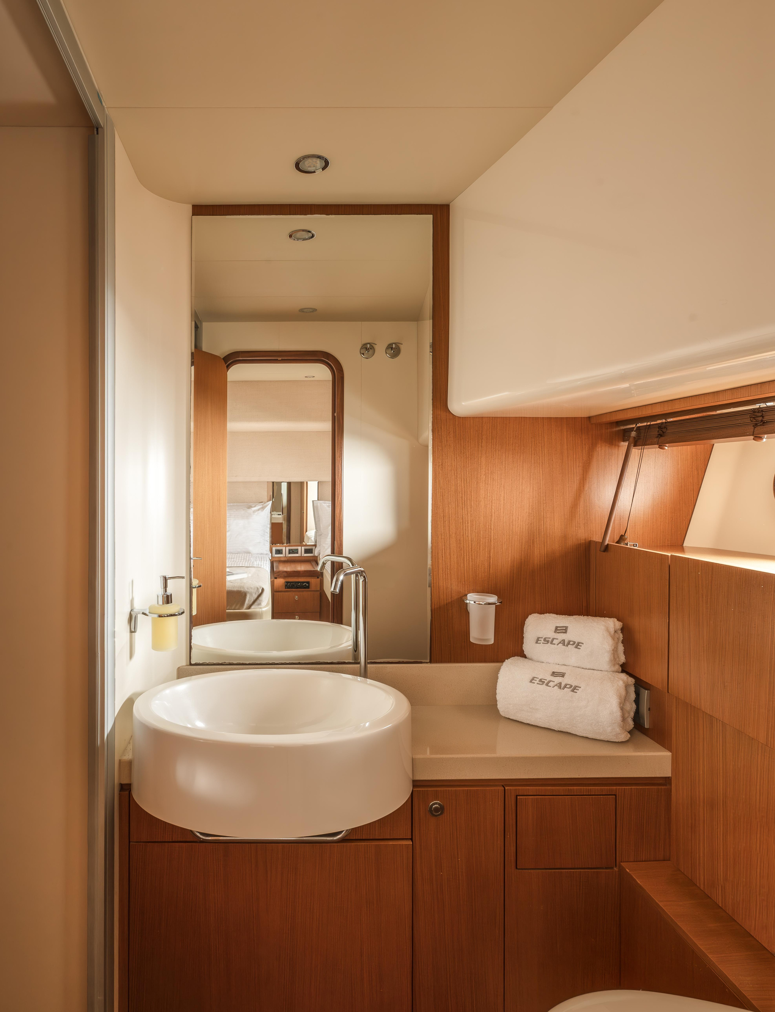 Ferretti 630 — photo 17