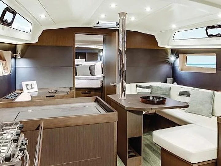 Oceanis 41.1 (Salt Shaker) Interior image - 1