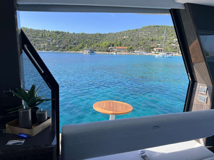 Galeon 500 Fly — photo 31