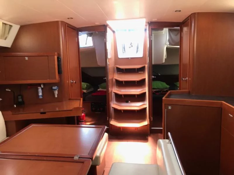 Oceanis 45-4 (Alboran Gin Fizz (Majorca)) Interior image - 15