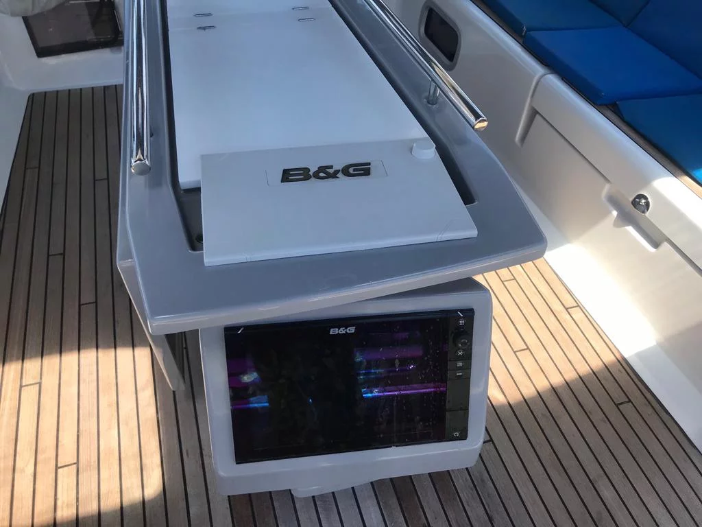 Oceanis 45-4 (Alboran Gin Fizz (Majorca))  - 11