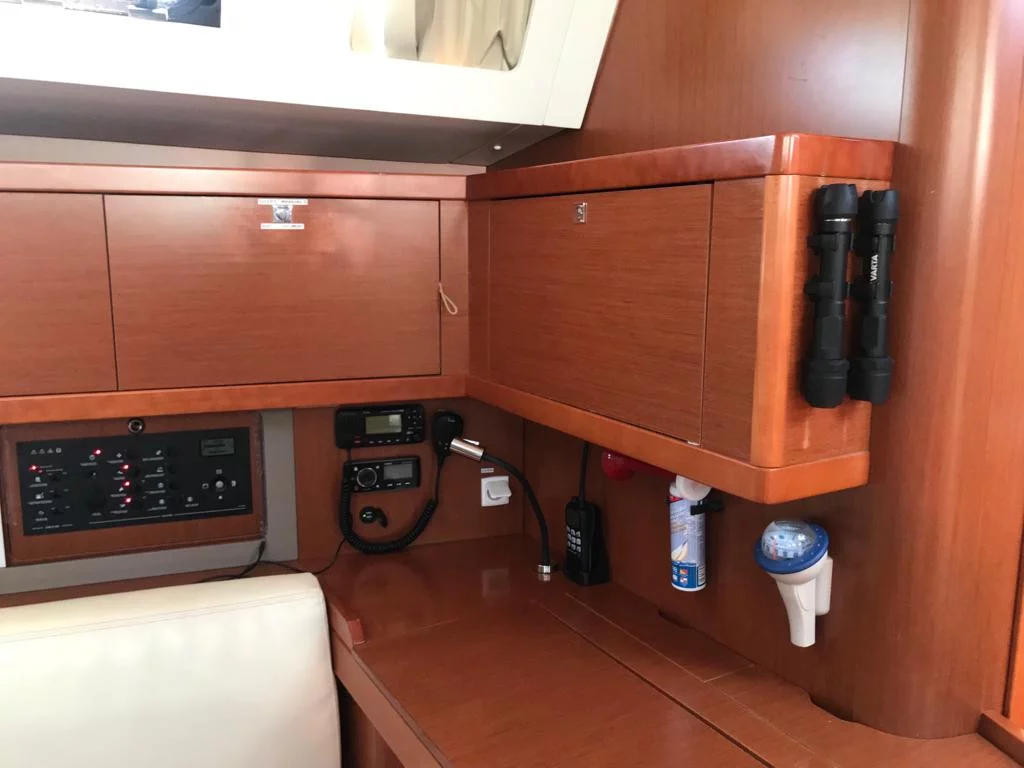 Oceanis 45-4 (Alboran Gin Fizz (Majorca))  - 6