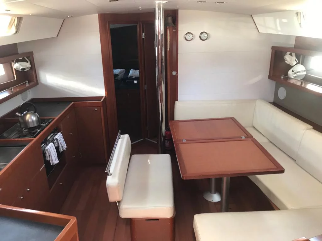 Oceanis 45-4 (Alboran Gin Fizz (Majorca))  - 14