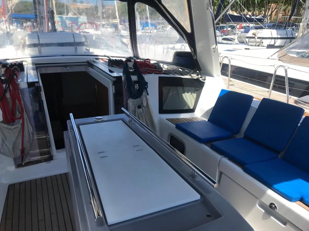 Oceanis 45-4 (Alboran Gin Tonic (Majorca))  - 12