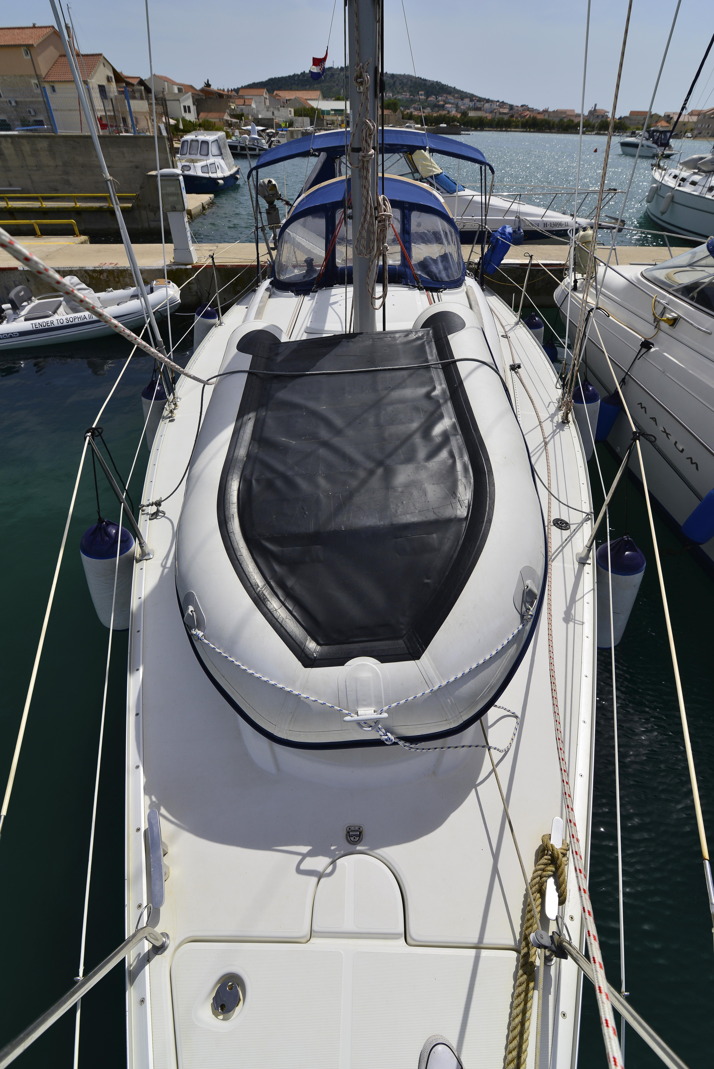 Photo #7 - Sun Odyssey 32 (Carmen) in Murter - 23805