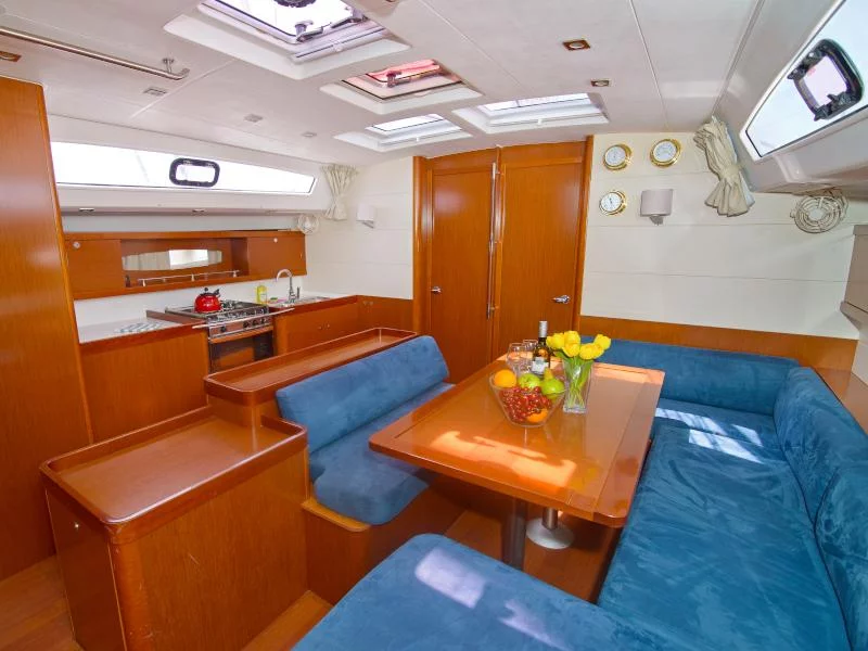 Oceanis 50 Family (EVITA I) Interior image - 11