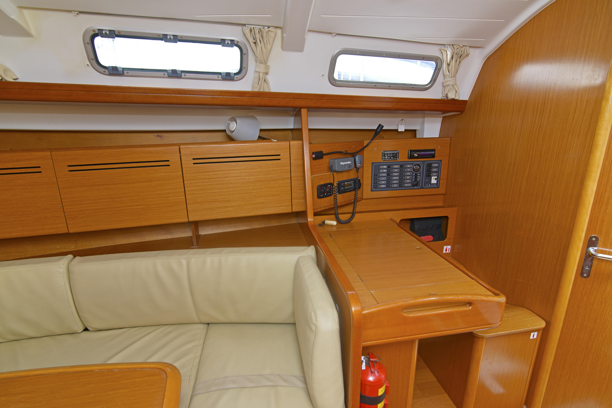 Photo #4 - Beneteau Cyclades 39.3 (Helena) in Murter - 15599