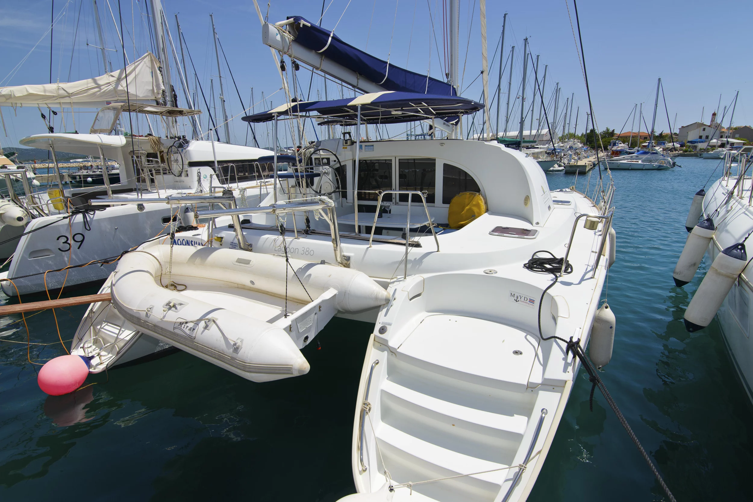 Lagoon 380 (Moonshadow)  - 8