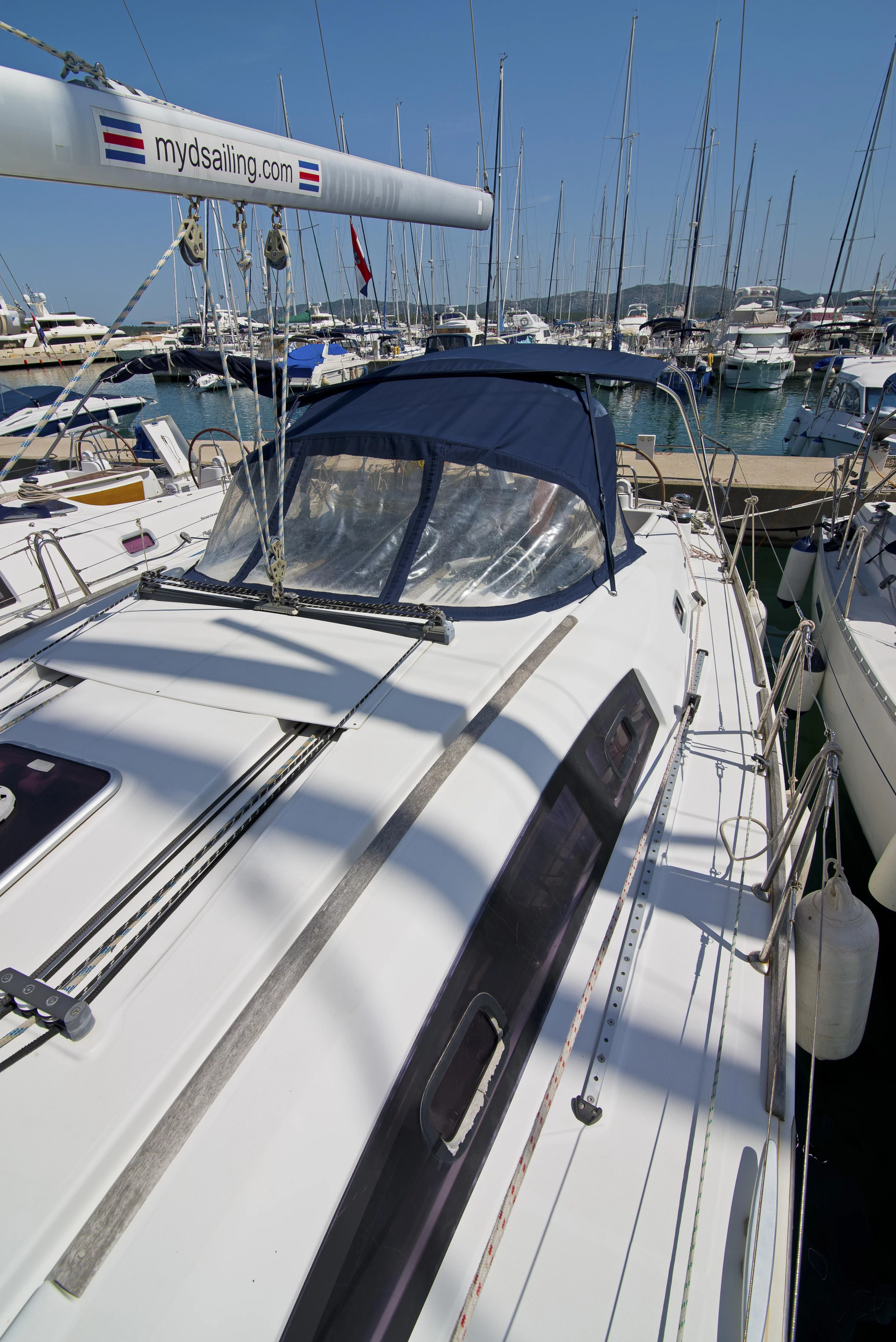 Beneteau Oceanis 43 (SAPHISO II)  - 15