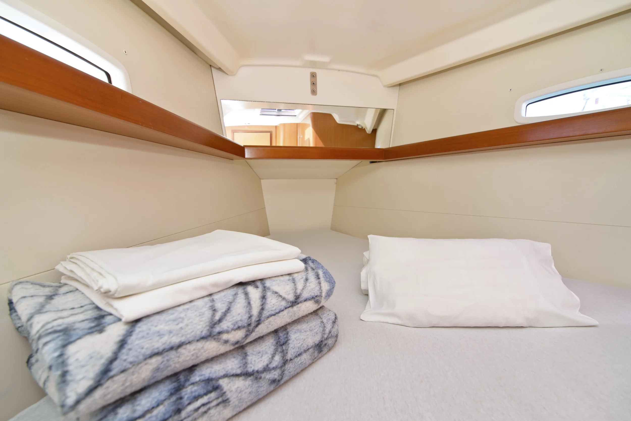 Beneteau Oceanis 43 (SAPHISO II)  - 7