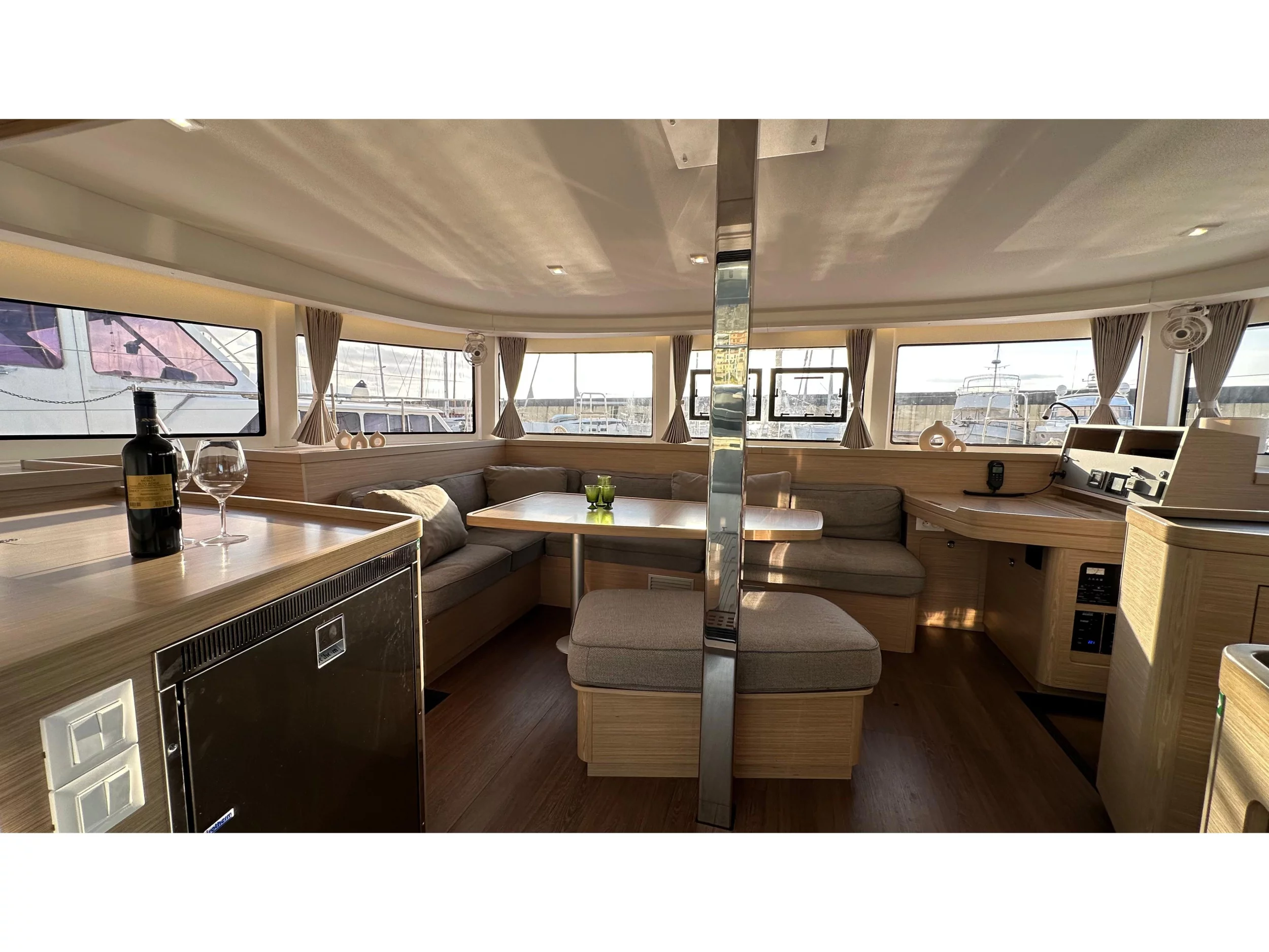 Lagoon 42 (Veryta) Interior image - 14