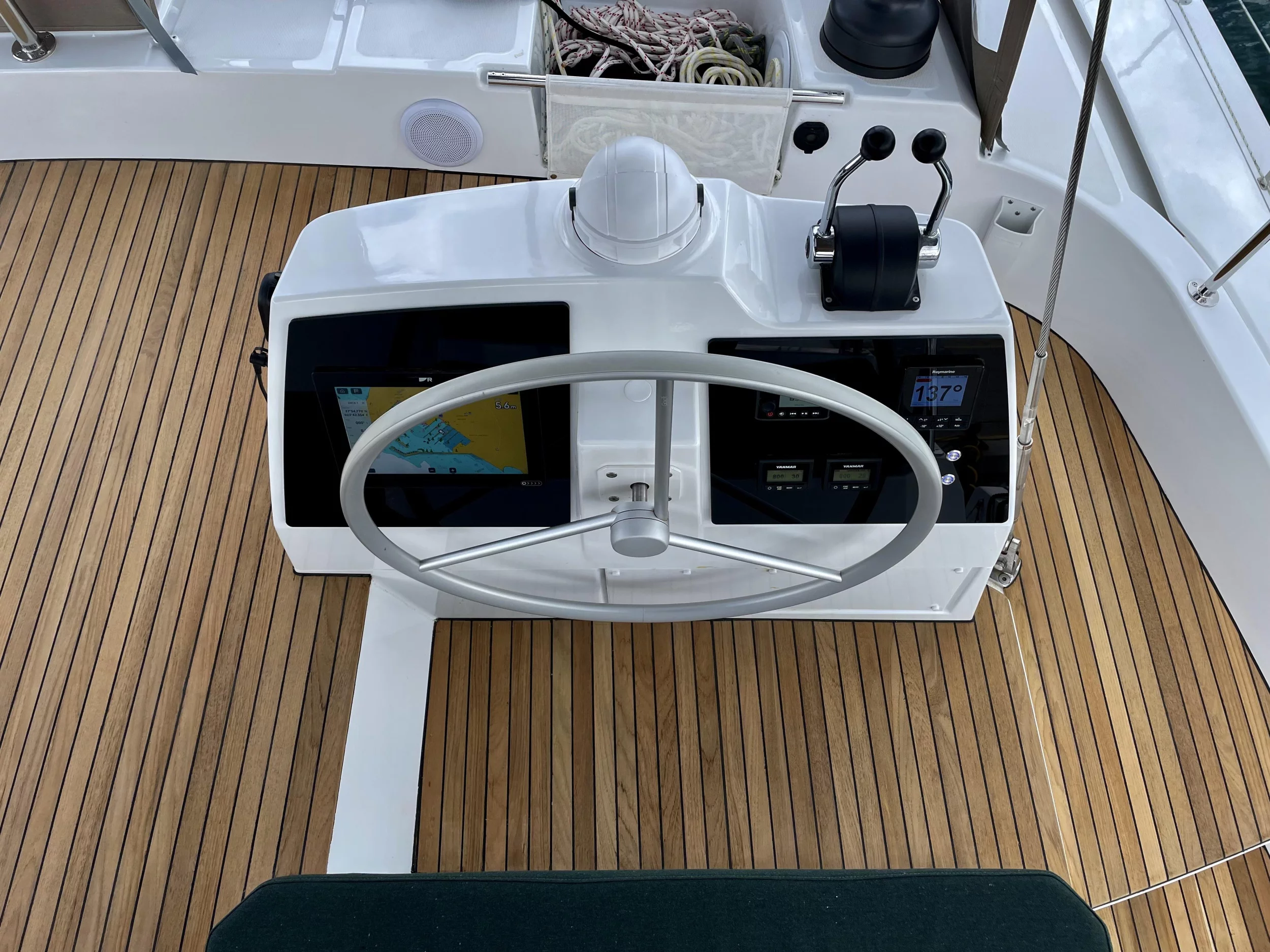 Bali 4.8 (Romar III)  - 15