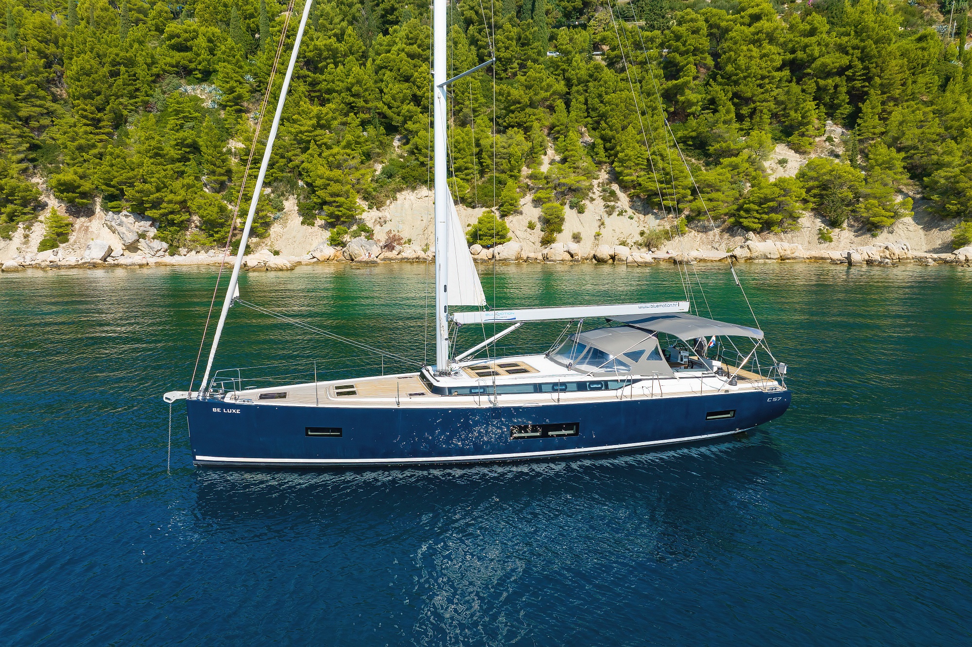 Bavaria Cruiser 57 — photo 18