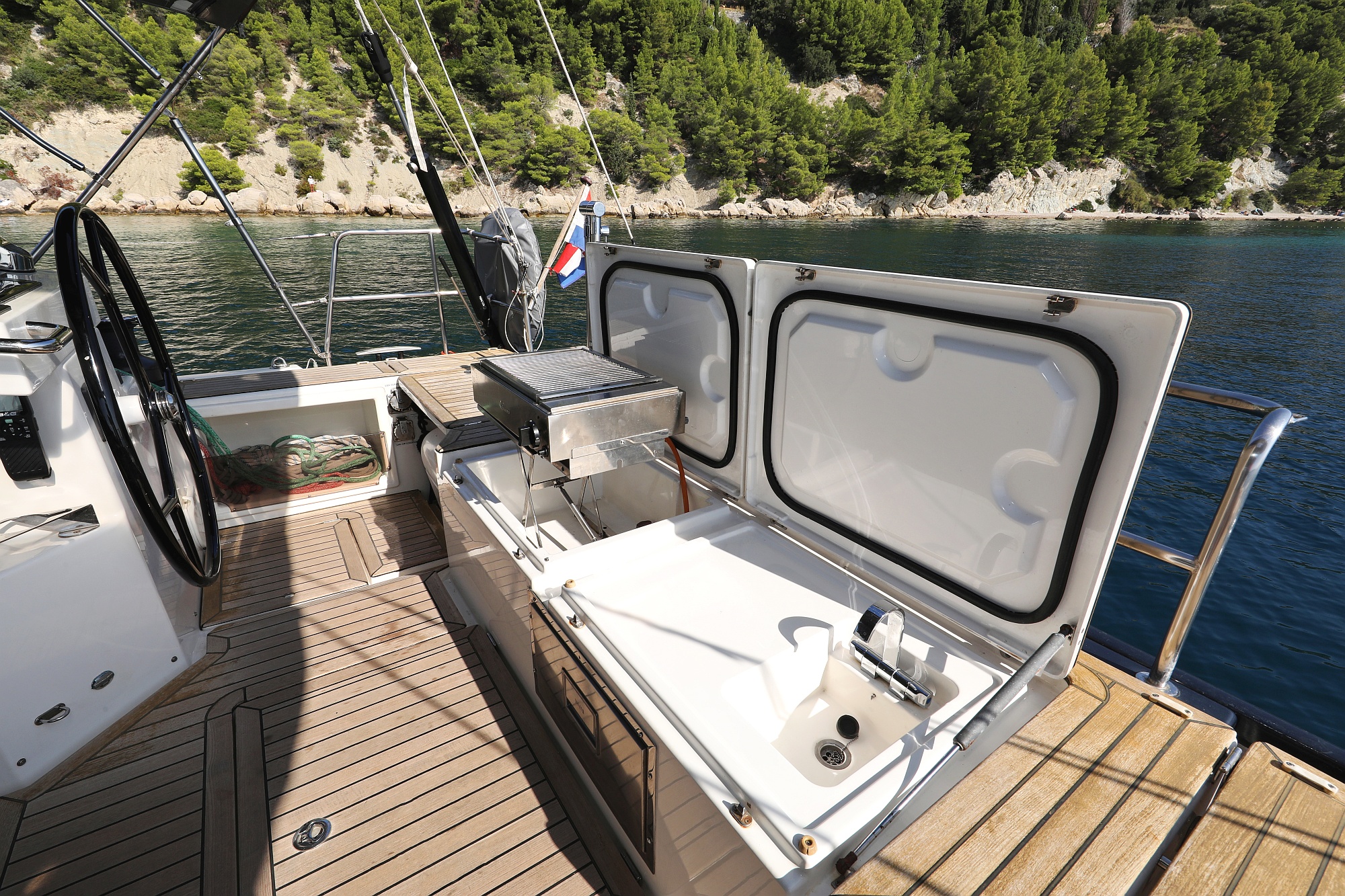 Bavaria Cruiser 57 — photo 8