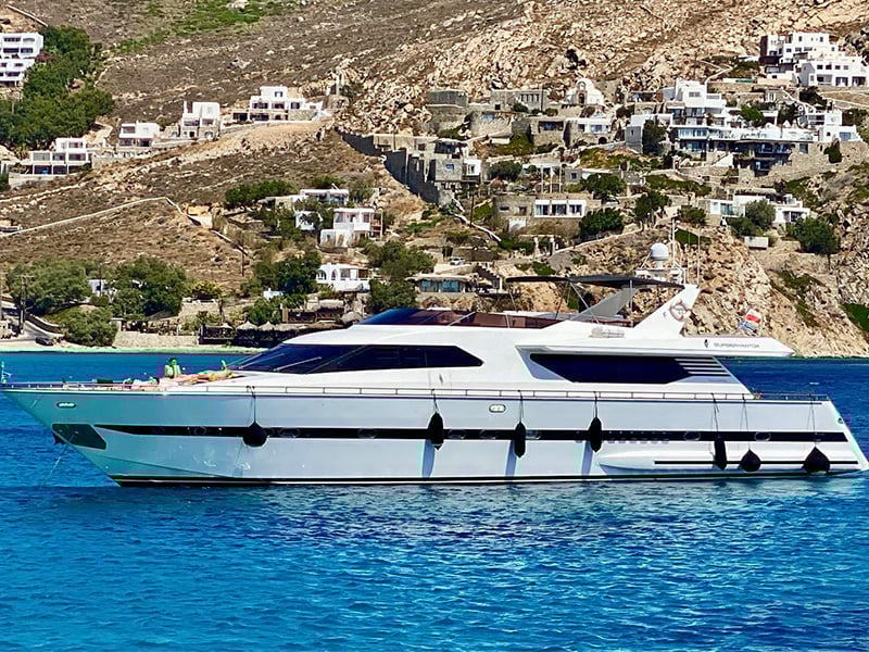 Photo #1 - Superphantom 85 Fly (Superphantom) en Mykonos - 19016