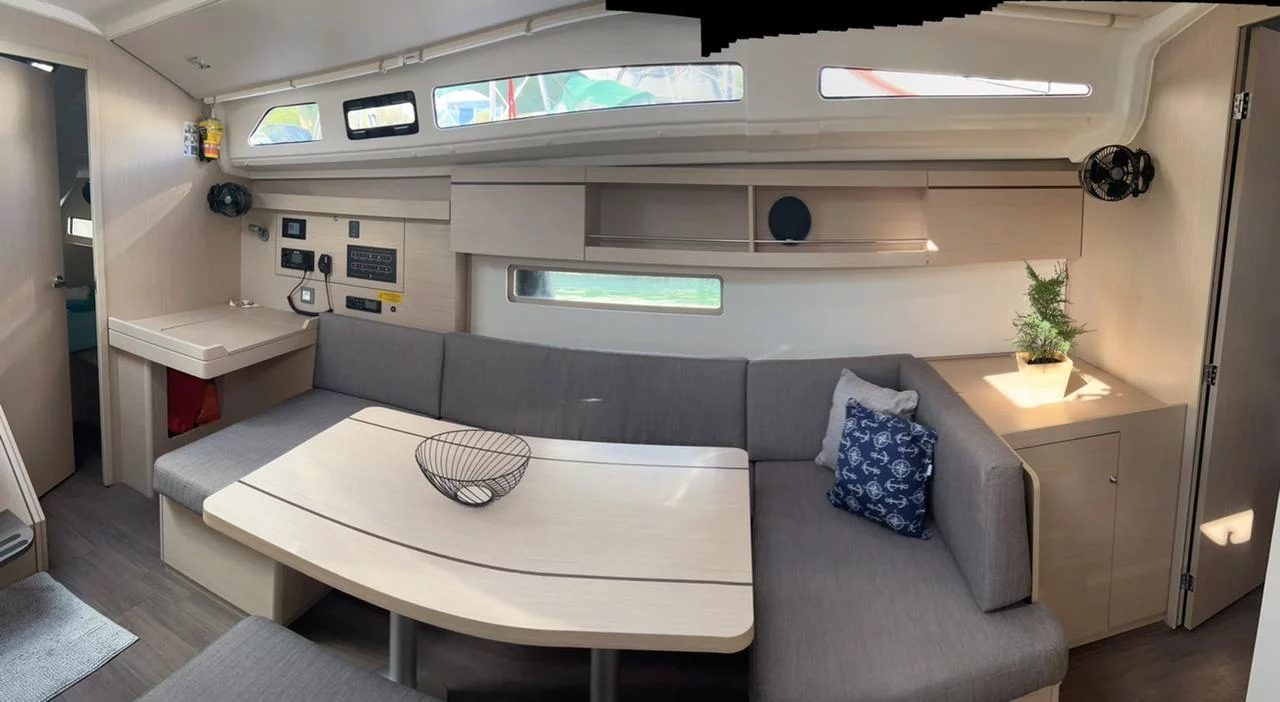 Oceanis 40.1 (Saiph (Electric Heads, Inverter))  - 9